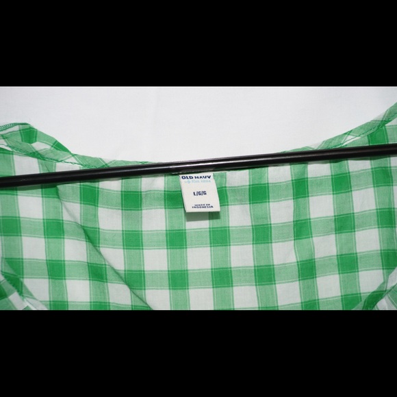 Sleeveless green and white plaid top - Picture 3 of 3